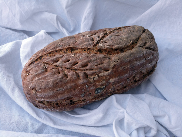 Celozrnný kváskový chléb