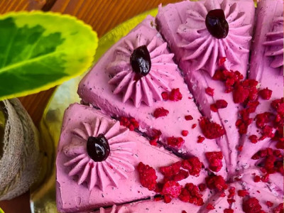 Dort borůvkový s ovocem